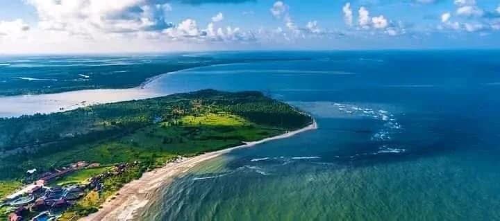 Cover image for The Ultimate Sri Lanka Beach & Surf Guide: Hidden Coves, Golden Sands, and World-Class Waves