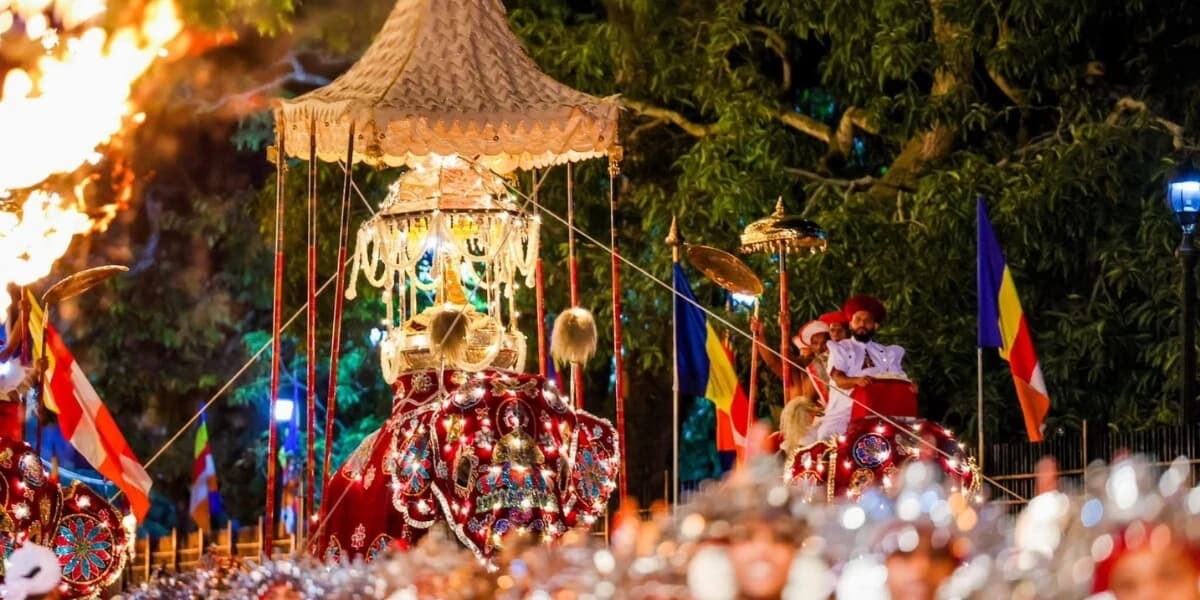Kandy Esala Perahera Survival Guide for Families (2026–2027)